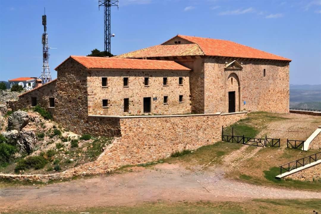 Hostal Restaurante San Millan Orihuela del Tremedal Εξωτερικό φωτογραφία